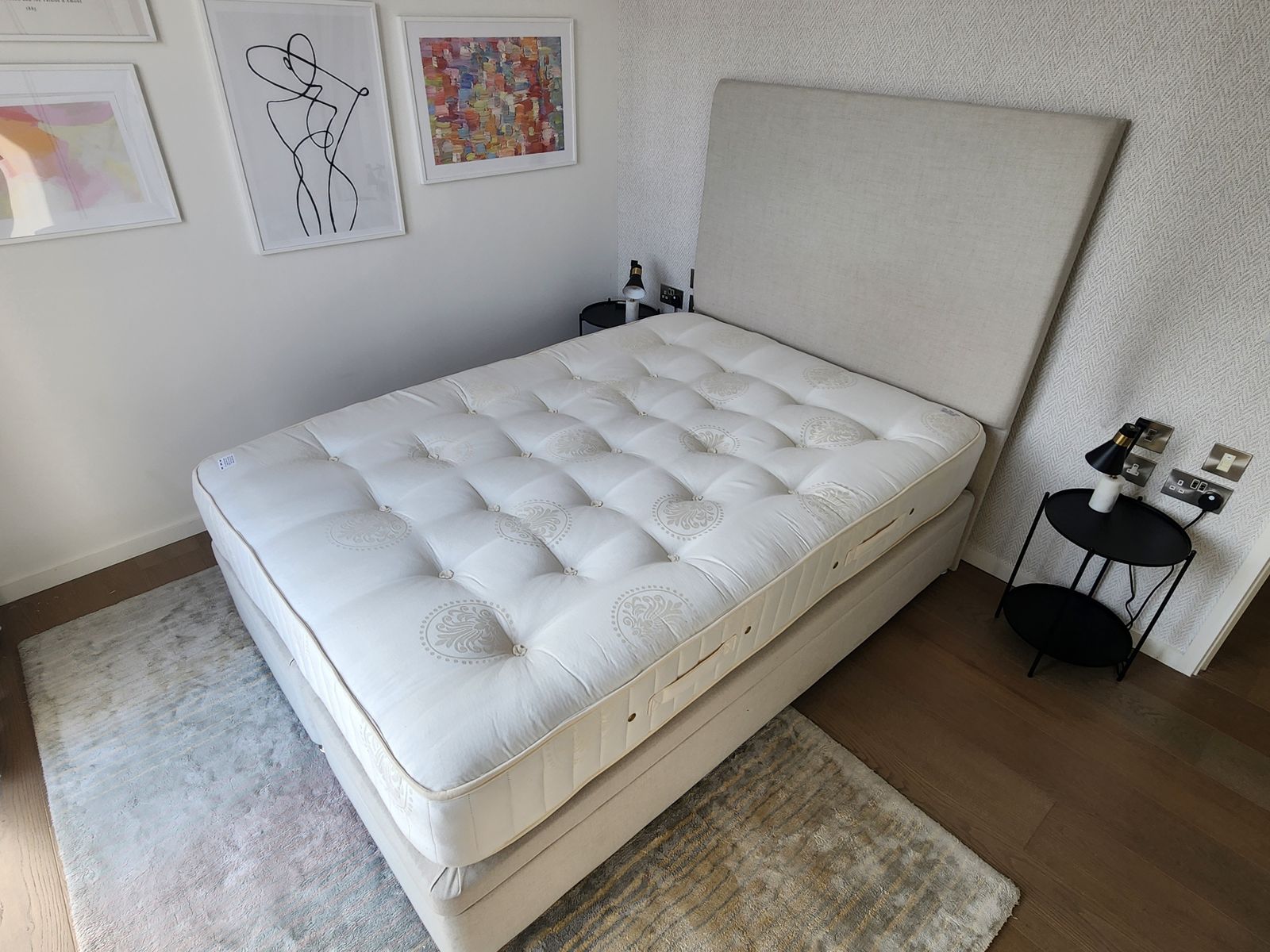 Luxury Pocket Spring Double Bed Mattress (135x190) – Excellent Condition, Barely Used   Medium/Firm photo vintage