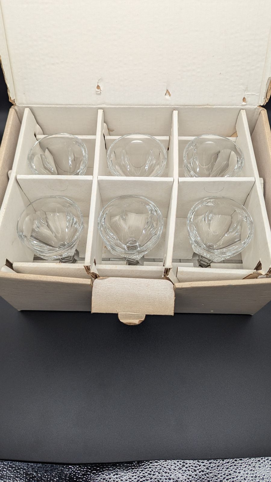 Set Of Six Baccarat Harcourt 1841 Wine Glasses (Size 3) – Complete With Their Original Box From 1970s. photo vinterior