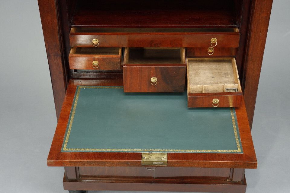 Consulate Secretary In Mahogany And Mahogany Veneer photo buy
