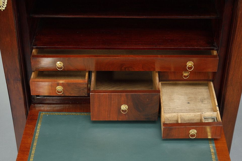 Furniture Consulate Secretary In Mahogany And Mahogany Veneer photo