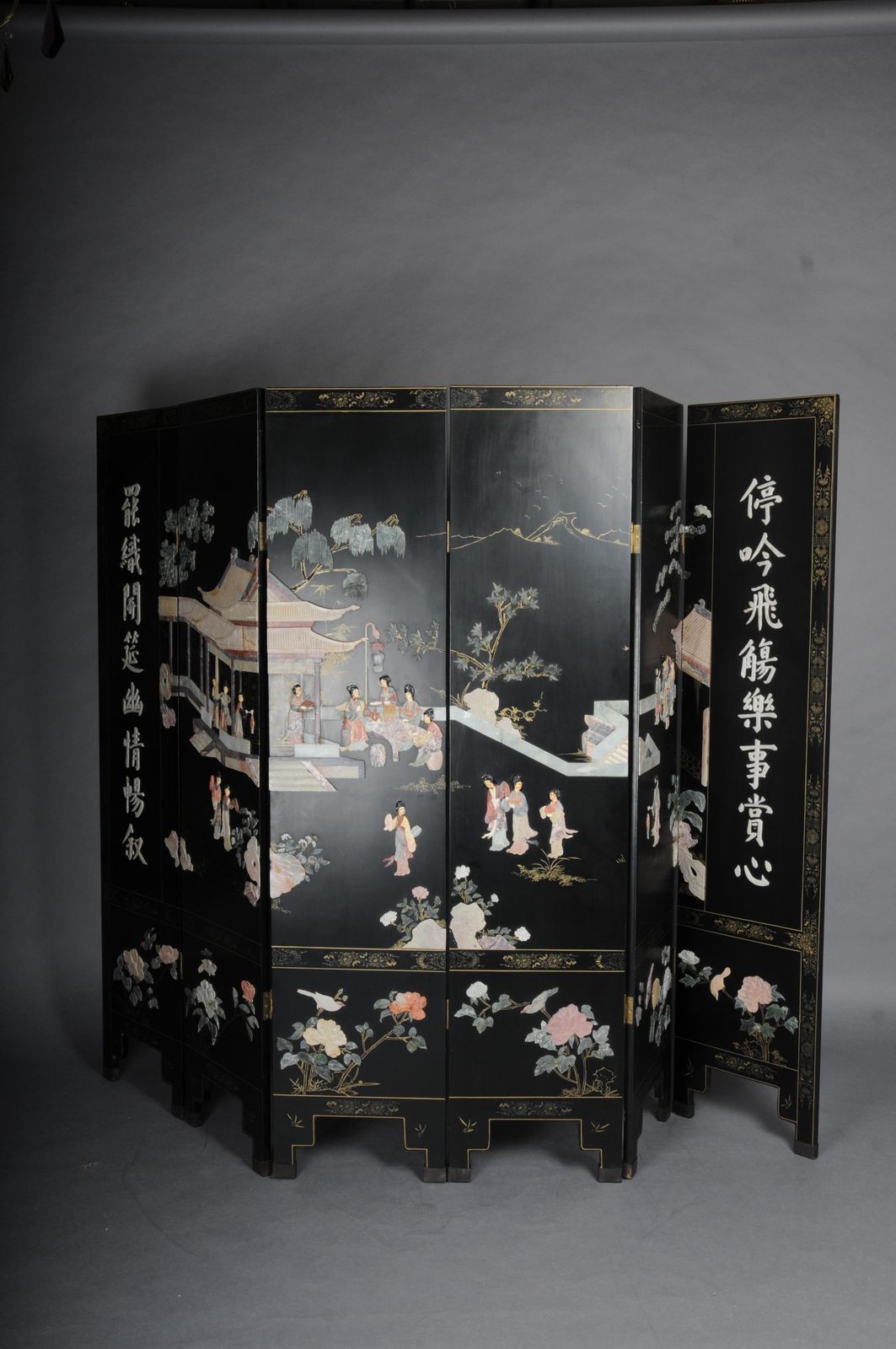 Exclusive Japanese Screen/Room Divider Made Of Black Lacquer, Painted And Inlaid photo vintage