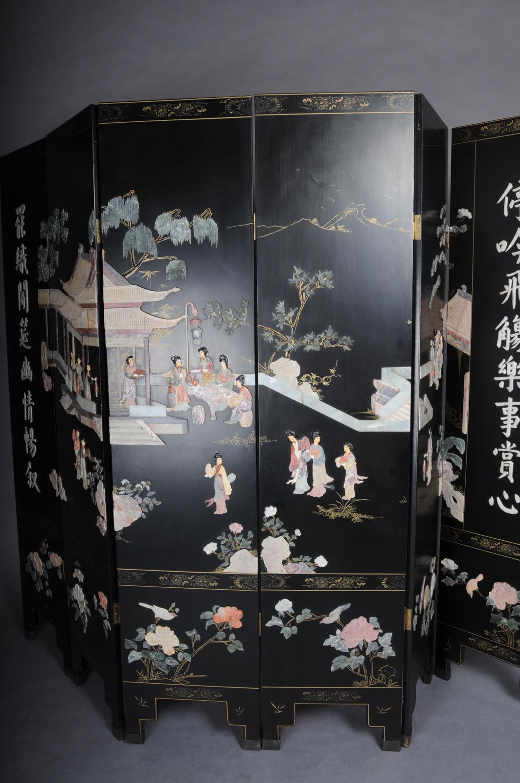 photo furniture Exclusive Japanese Screen/Room Divider Made Of Black Lacquer, Painted And Inlaid