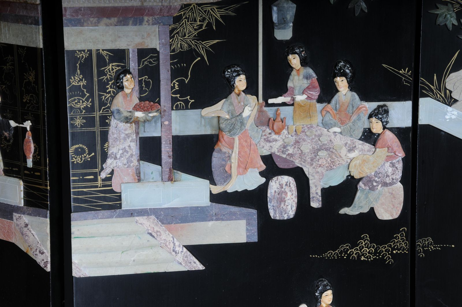 3645.0 Exclusive Japanese Screen/Room Divider Made Of Black Lacquer, Painted And Inlaid photo
