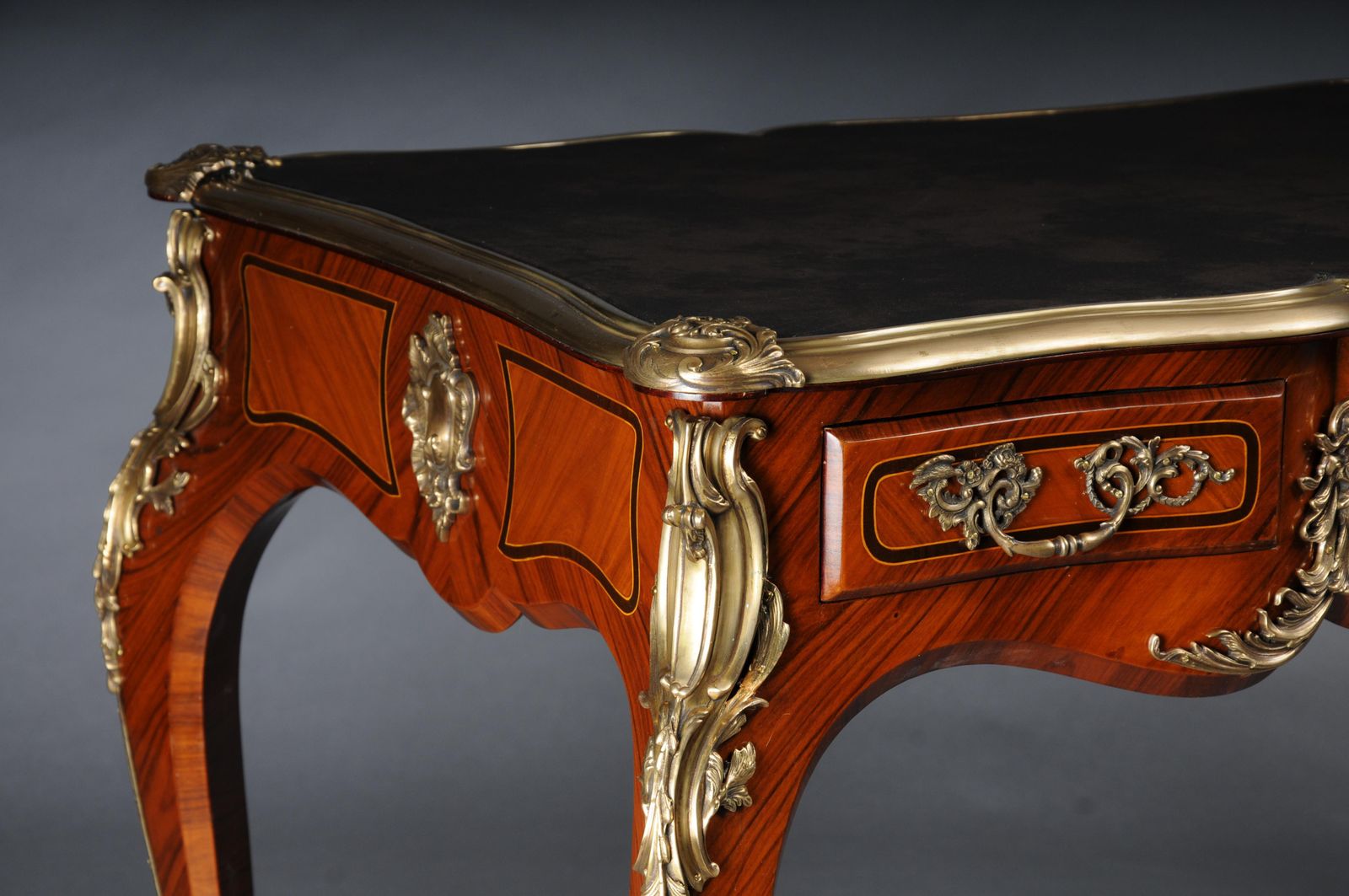 Royal Desk/Bureau Plat In Louis XV Style With Veneer photo vinterior