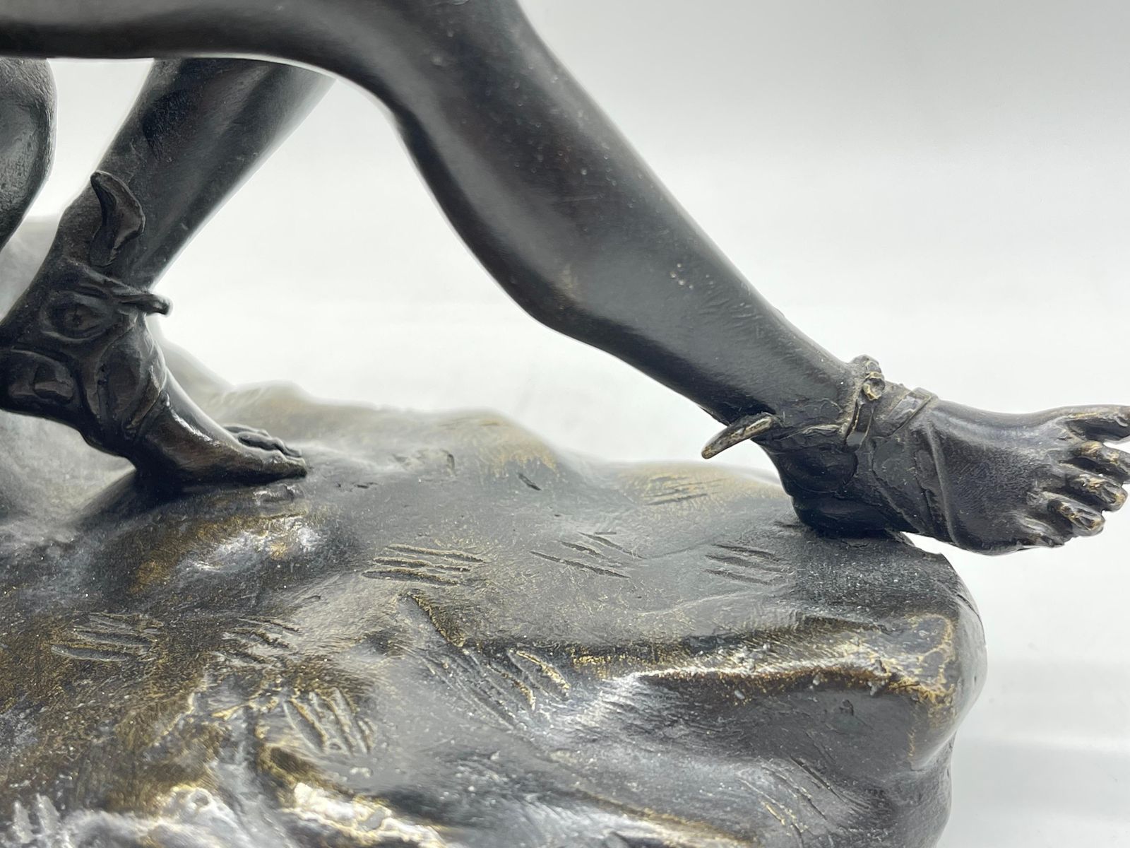 photo vintage Seated Athletic Bronze Sculpture / Figure Greek   Roman Mythology