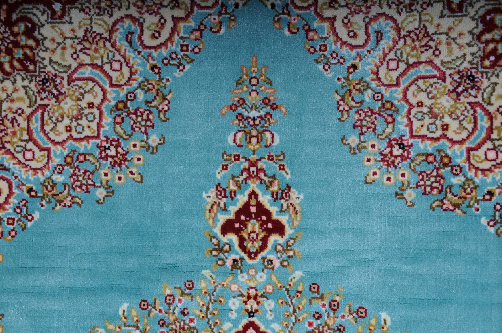 photo furniture Anatolian Prayer Rug/Tapestry Cotton/Silk, 20th Century, Signed