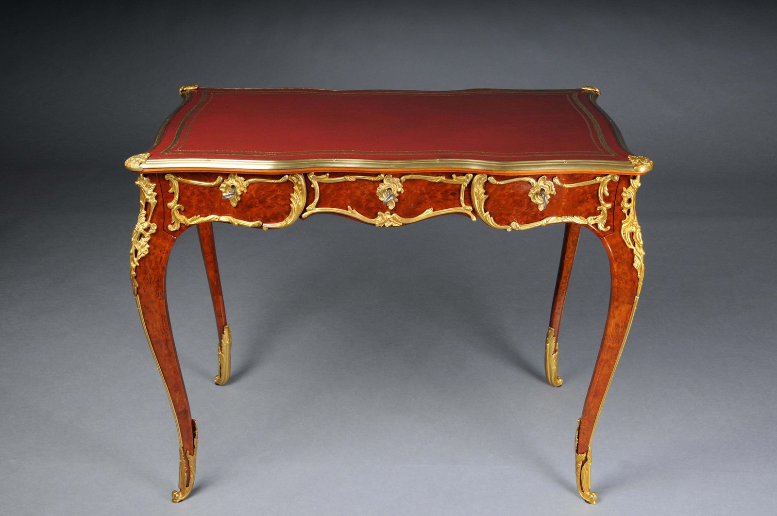 Elegant Veneered Bureau Plat / Desk In Louis XV Style photo vinterior