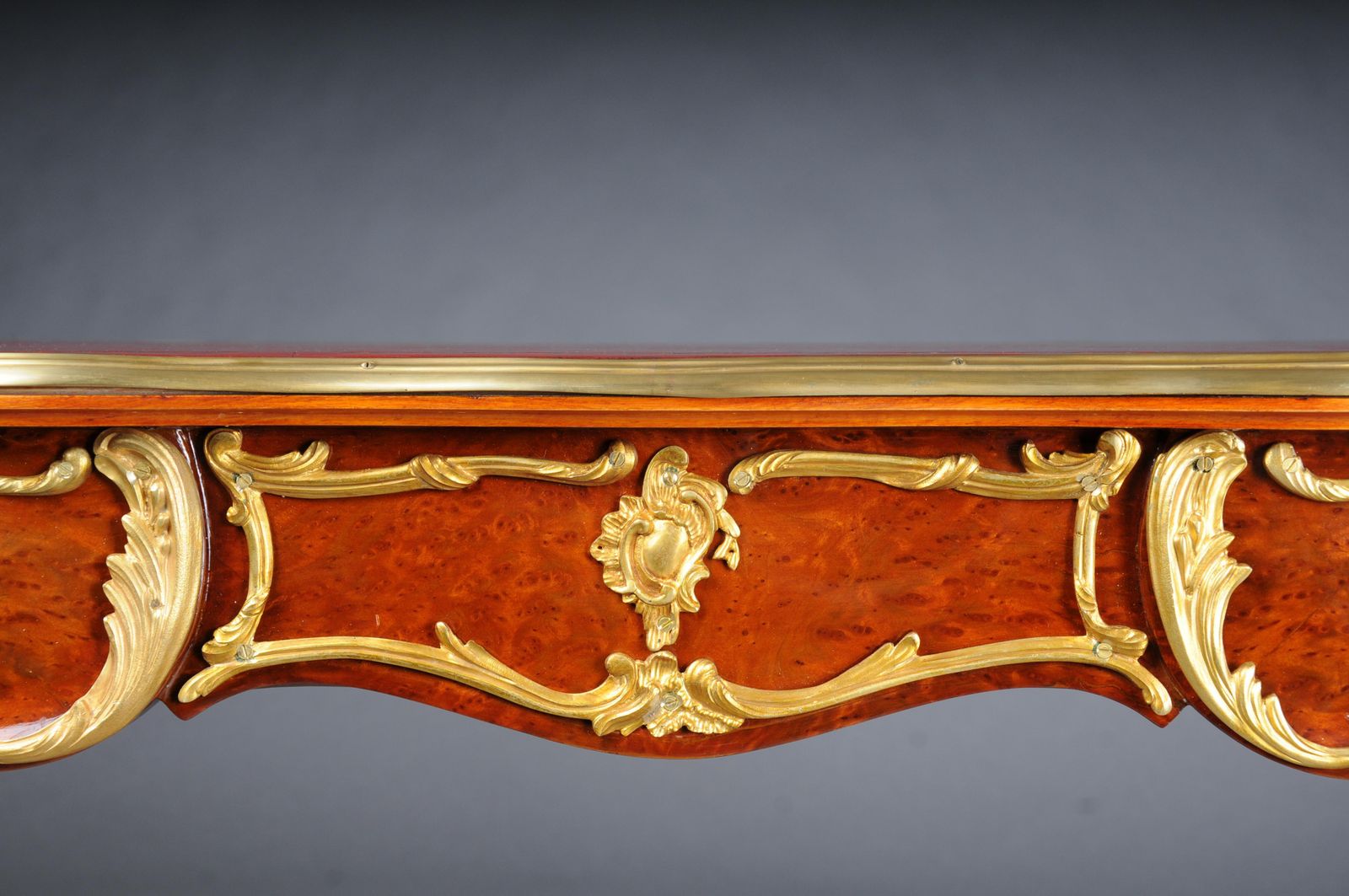 photo buy Elegant Veneered Bureau Plat / Desk In Louis XV Style