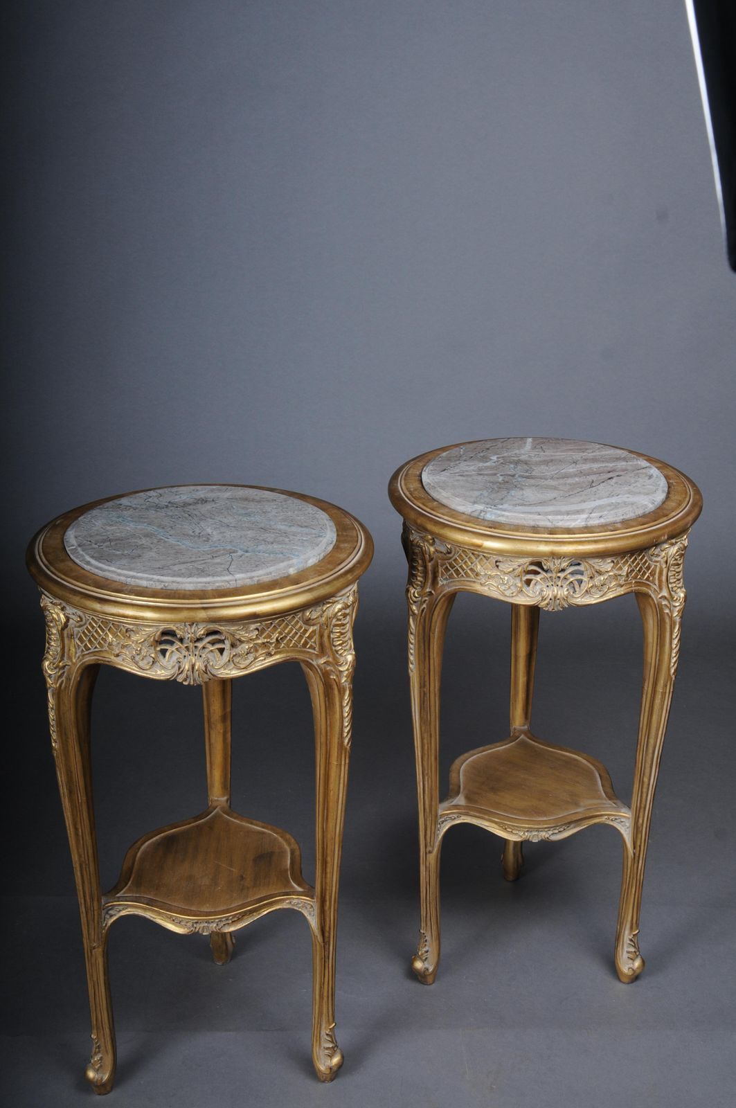 1674.0 Finely Carved Gold Side Table With Marble Top, Louis XV photo