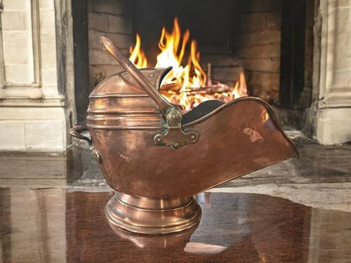 Quality Antique Victorian Copper Coal Scuttle Country House Interior