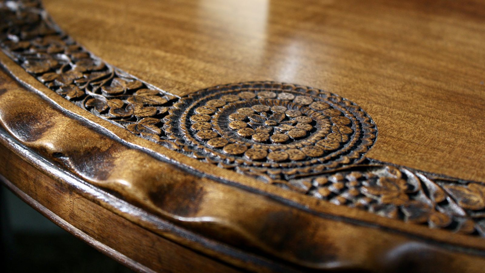 A 1930's Anglo Indian Circular Teak Carved Coffee Table With A Nest Of 4 Smaller Side Tables photo vintage