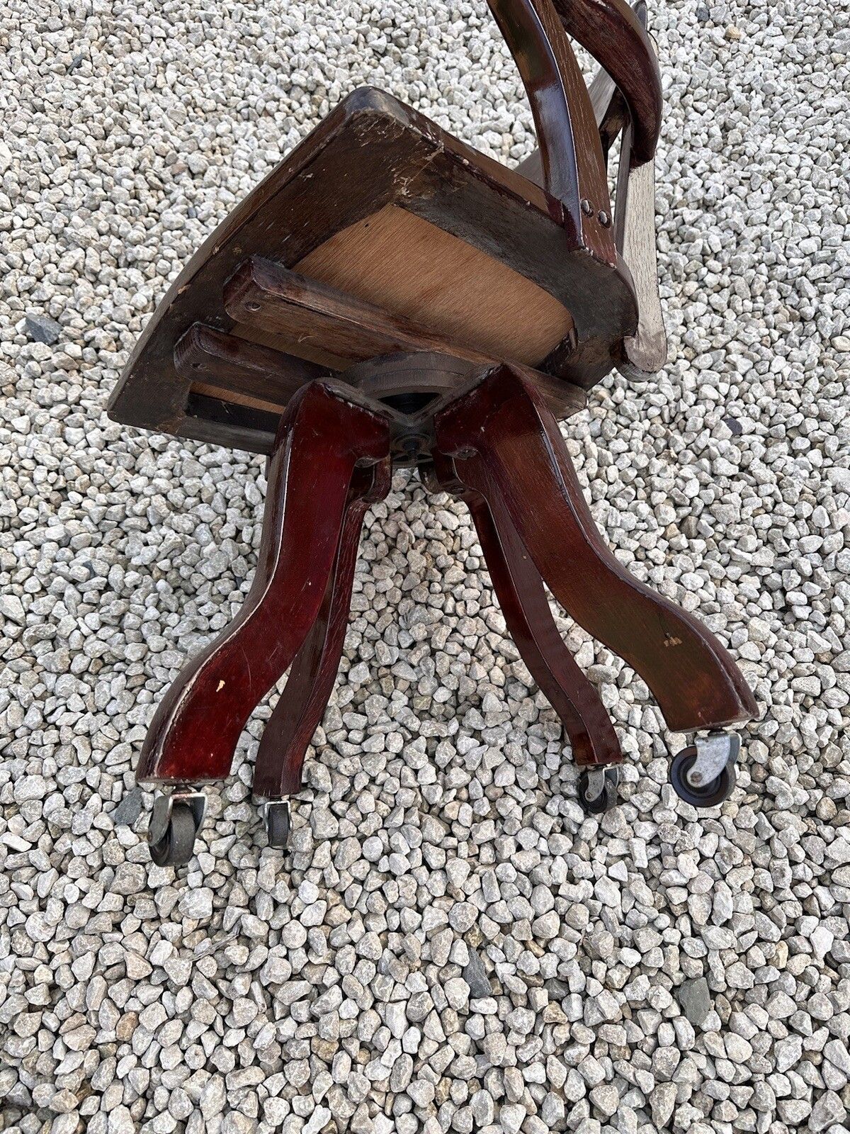 photo furniture Antique Early 20th Century Oak Swivel Bankers Desk Chair