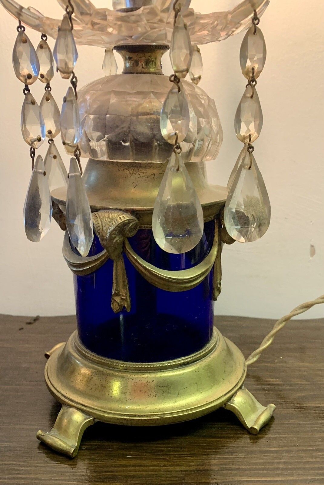 Outstanding Antique Victorian Parlour Table Lamp Cranberry Shade photo Lighting