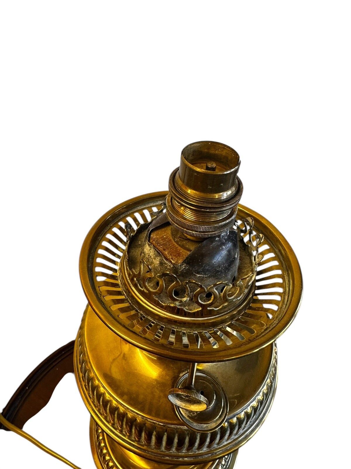 Table Lamp Antique Veritas Brass Oil Lamp British Lamp Converted To Electric photo vinterior