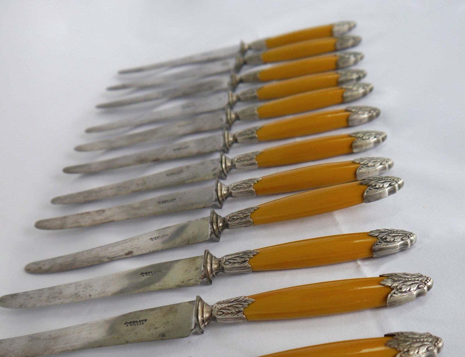 Boxed Set Of 12 Vintage Steel Table Knives, French Steel Bladed Knives, Antique Table Knives, 12 Knives, Vintage Cutlery photo for sale