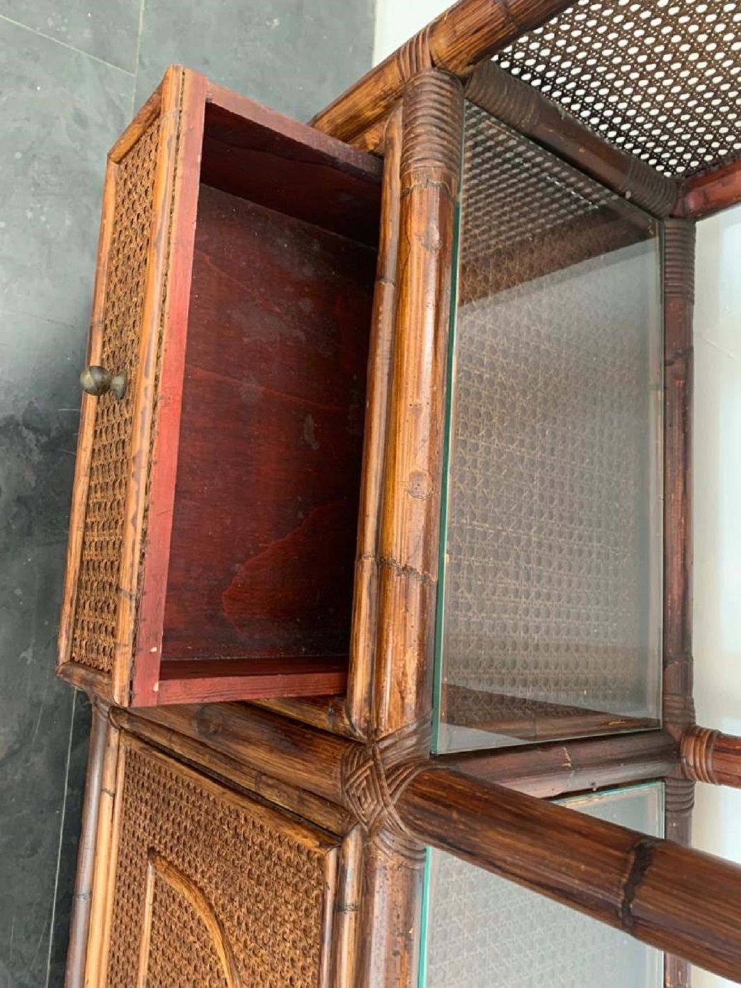 2637.44 Bookcase In Malacca Rattan And Crystal By Vivai Del Sud, 1970s photo