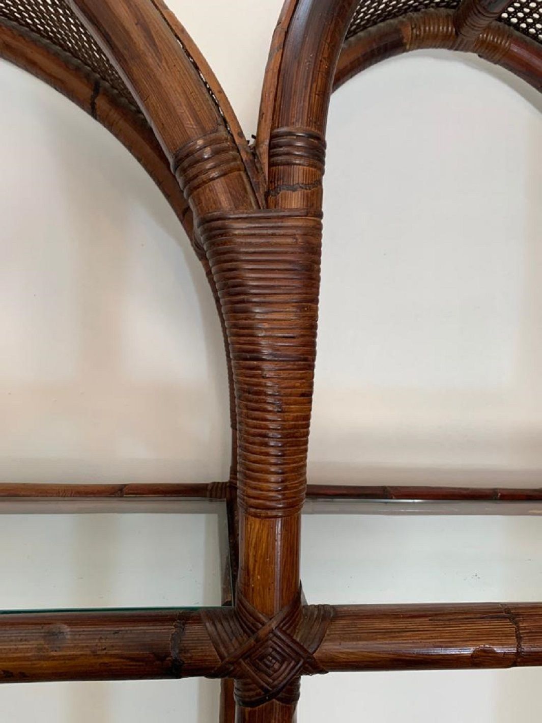 photo vintage Bookcase In Malacca Rattan And Crystal By Vivai Del Sud, 1970s