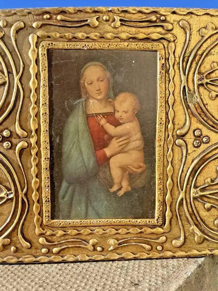 Florentine Giltwood Madonna Del Granduca Italian Brutalist Wooden Jewellery Box photo furniture