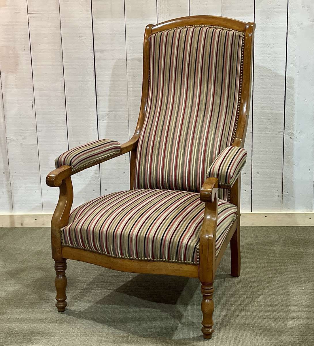 Late 19th Century Voltaire Armchair In Cherry Wood photo vinterior