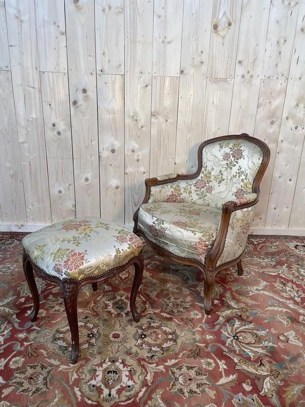 Bergère Style Louis XV Et Repose Pied