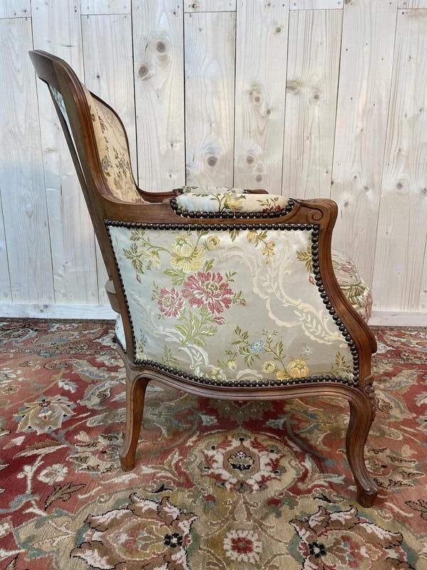 Bergère Style Louis XV Et Repose Pied photo for sale