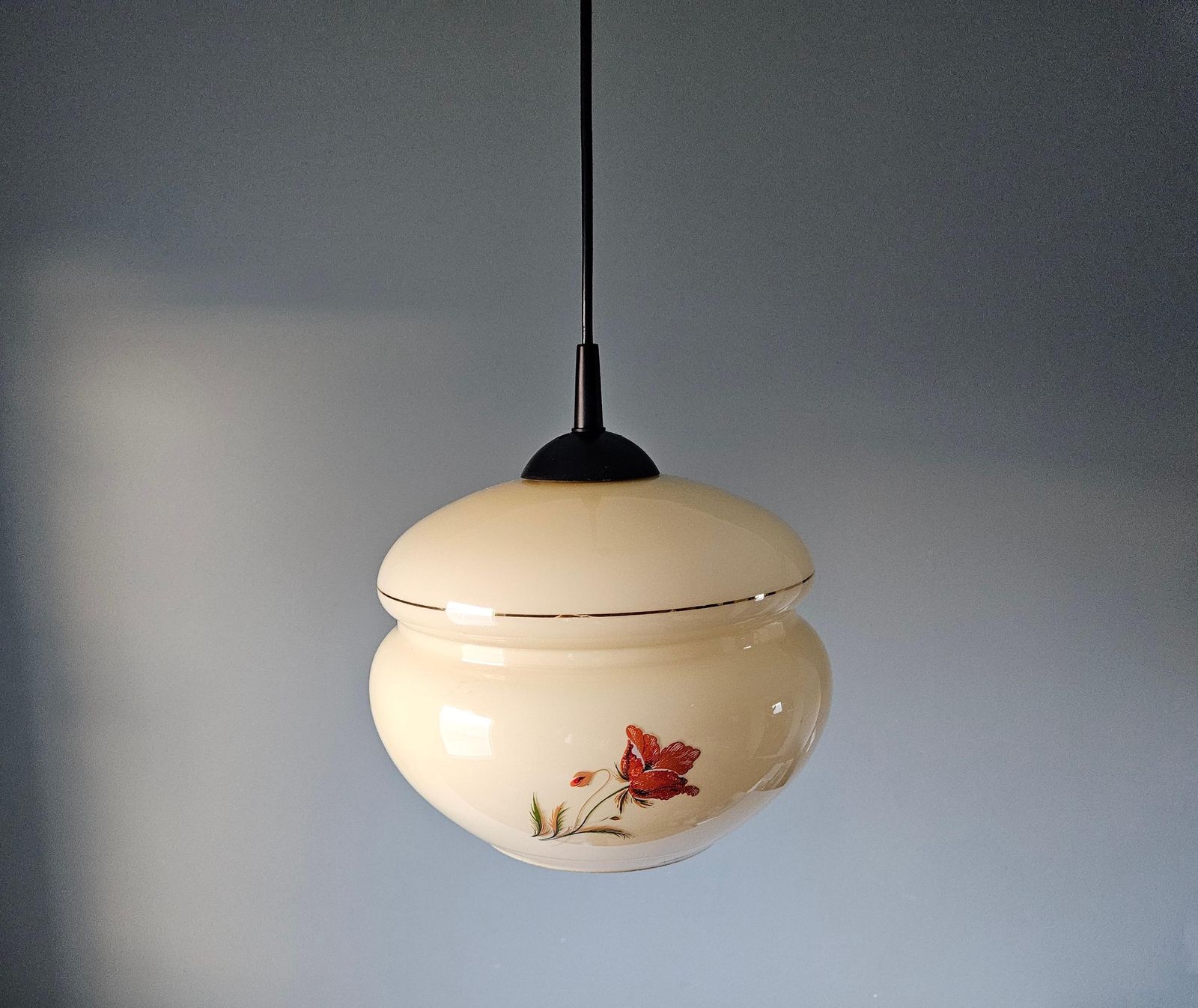 Vintage hanglamp, lichtgeel glazen plafondlamp, hanglamp, Joegoslavië jaren 70, Mid-Century Modern, klaproosbloemdessin