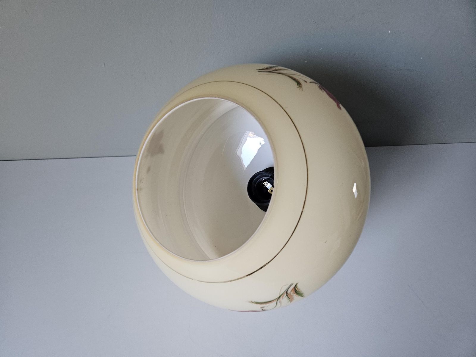 Vintage hanglamp, lichtgeel glazen plafondlamp, hanglamp, Joegoslavië jaren 70, Mid-Century Modern, klaproosbloemdessin photo Verlichting