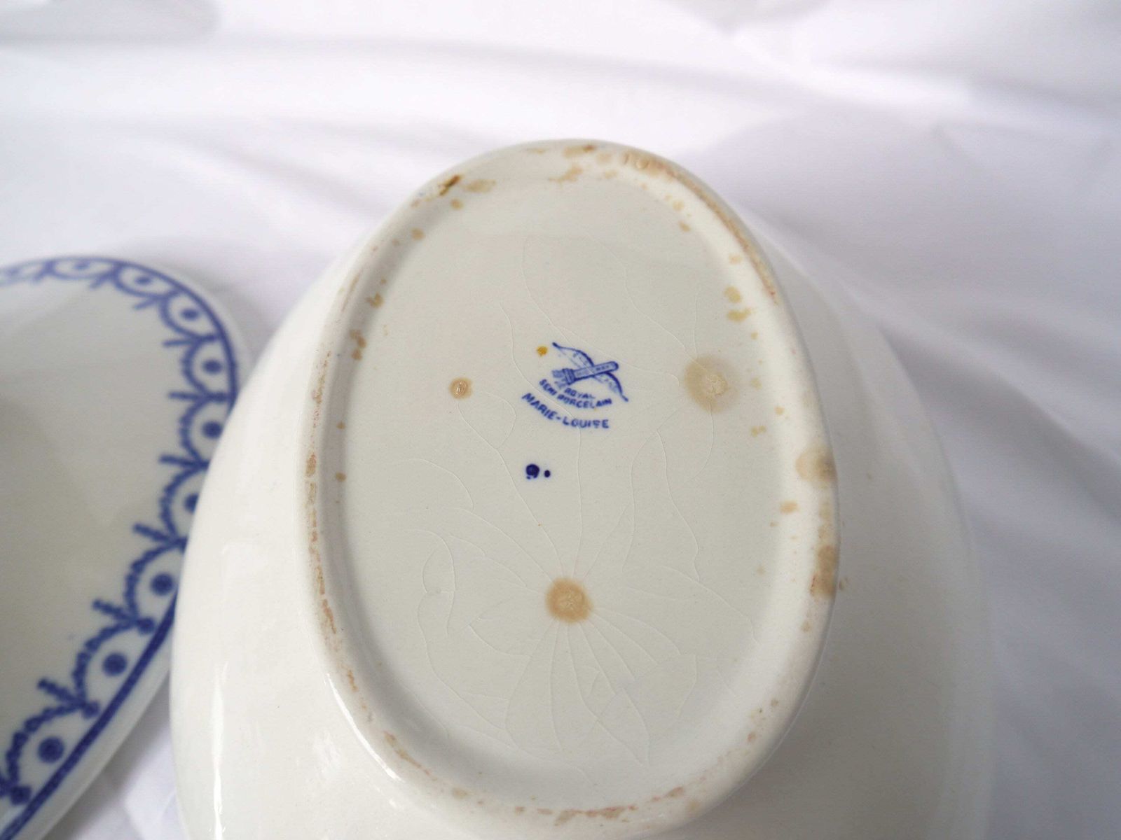 White And Blue Soup Tureen, Antique Serving Dish, Vintage Porcelain Vegetable Dish With Lid, photo vinterior