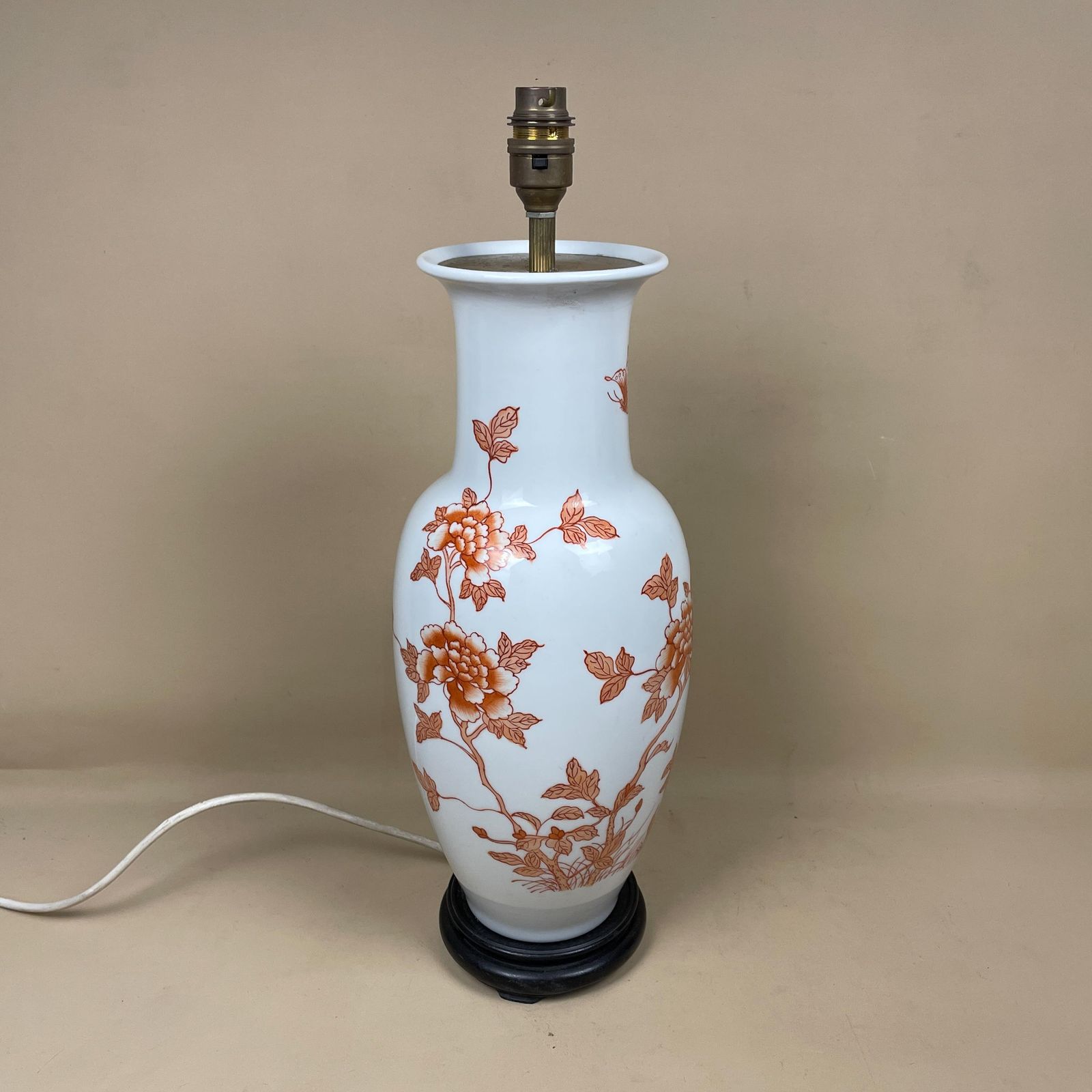 Vintage Ceramic Lamp Light Bedside Table Hand Painted Floral Design Pattern Wood Base Oriental Chinese Vase White Orange Antique Brass