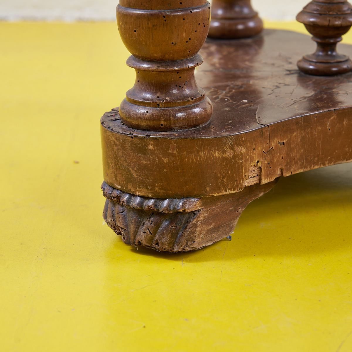 19th Century Round Table, 1800s photo 576.0