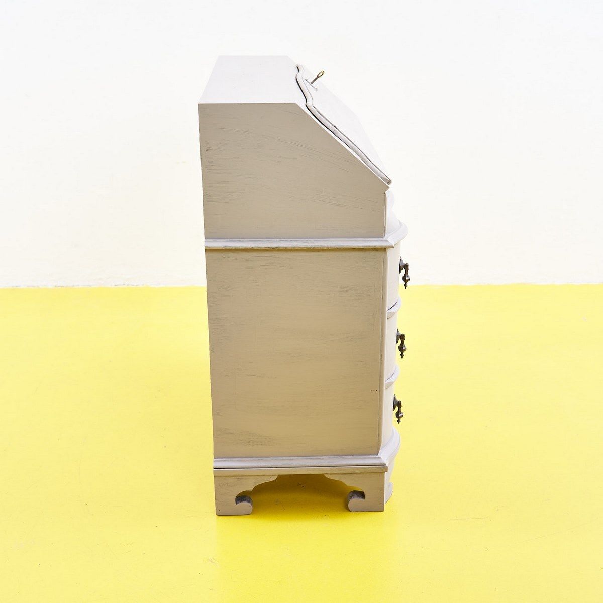 566.0 Dove Grey Wooden Folding Cabinet photo