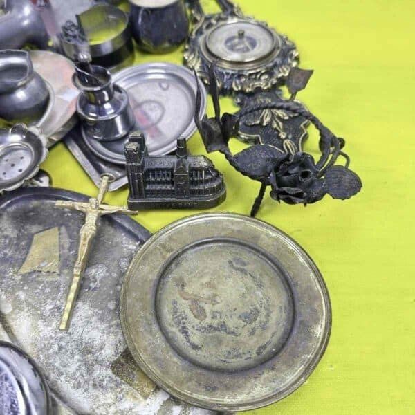 photo furniture Mixed Vintage Metal Items Lot