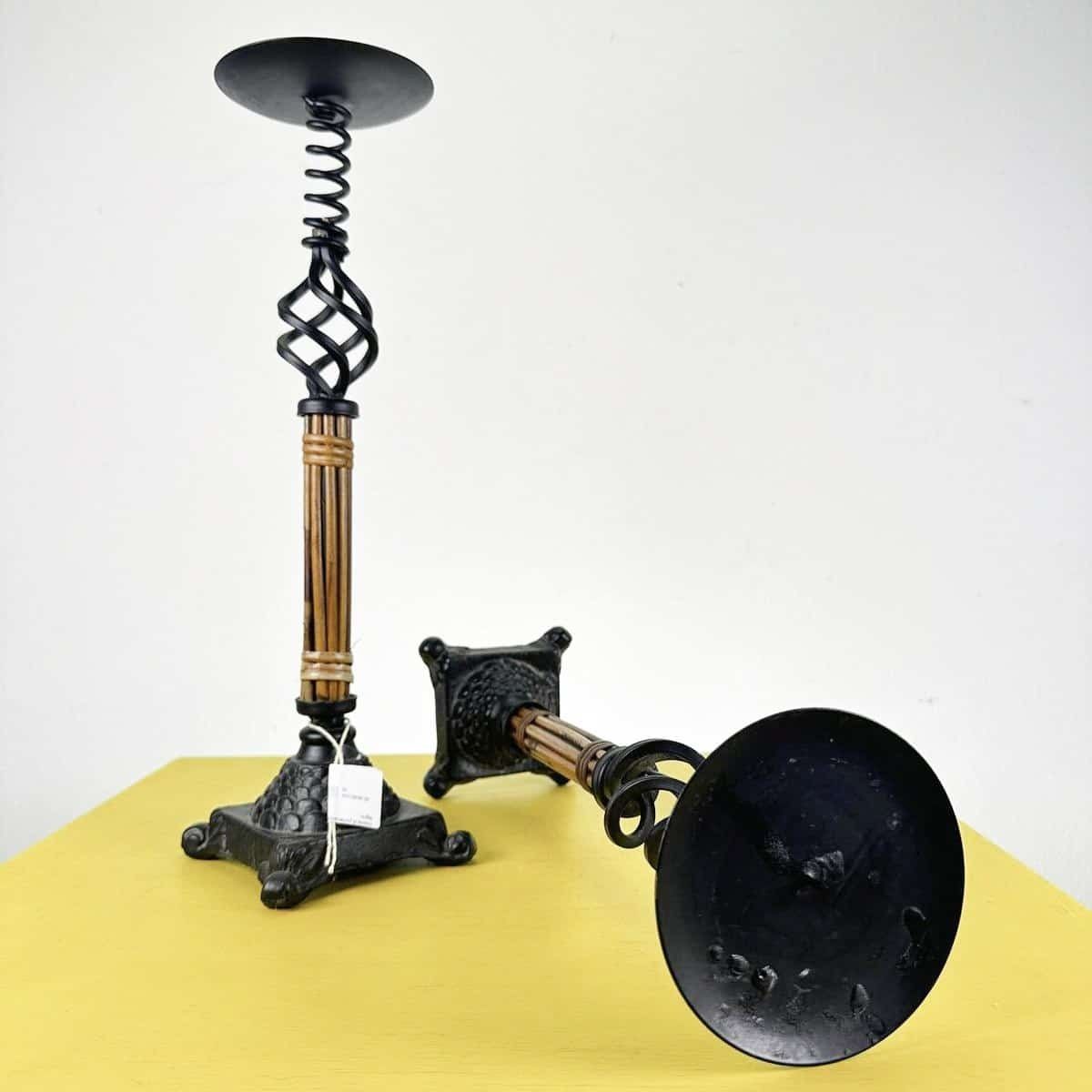Pair Of Ethnic Candle Holders In Metal And Wood photo 51.0