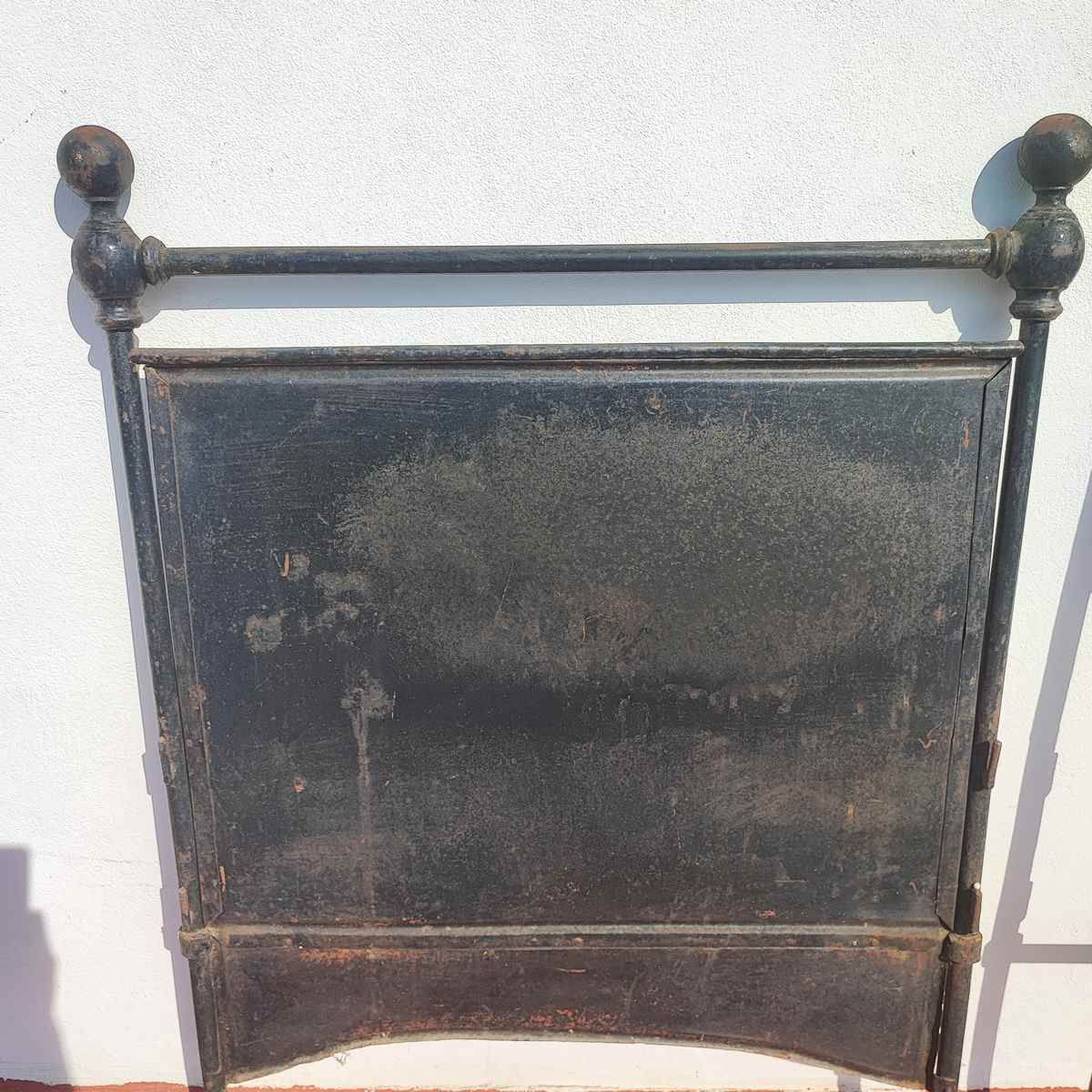 photo vinterior Vintage Wrought Iron Bed