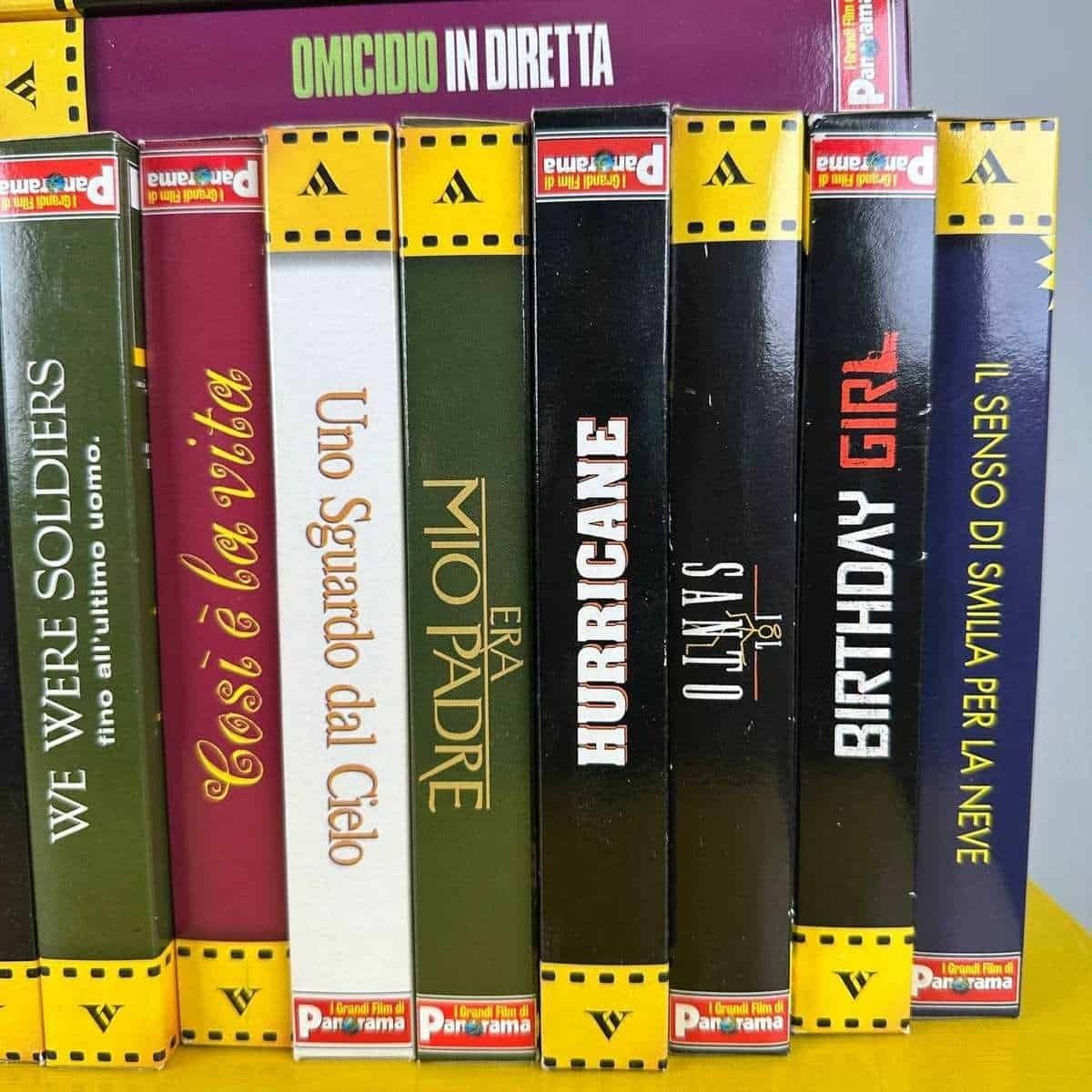 Vintage Vhs Movie Lot, 30 Pieces photo vinterior