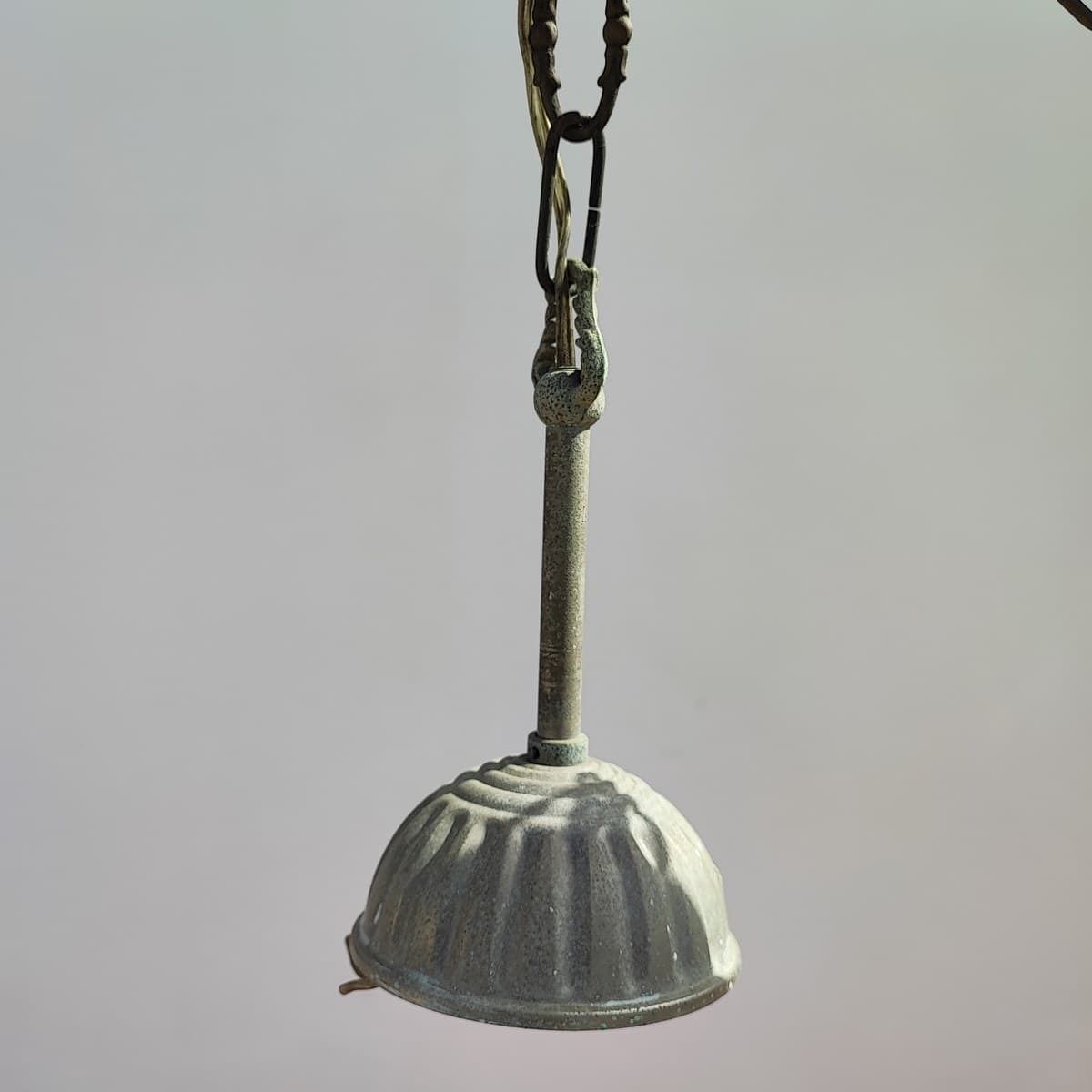 photo furniture Vintage Chandelier In Metal And Glass Drops