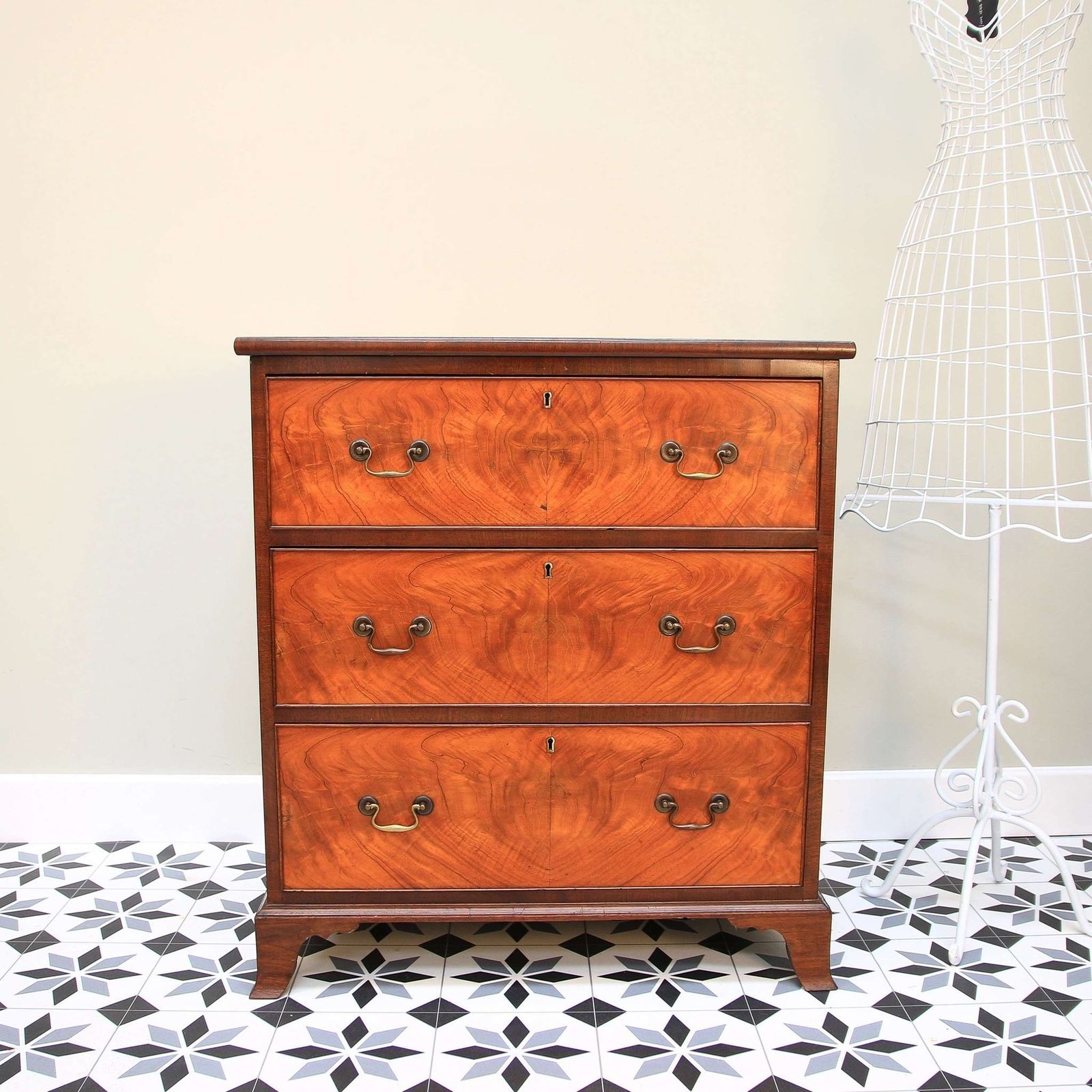 Chest Of Draws Georgian Style Mahogany Chest Of Three Graduated Draws photo furniture