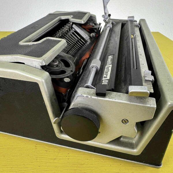 photo furniture Vintage Olivetti Typemachine Letter Dl