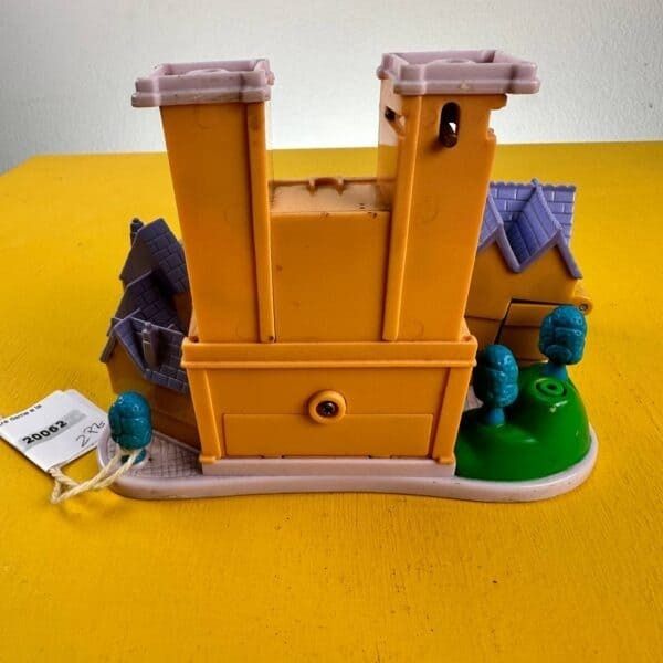 Home Decor Polly Pocket Game Notre Dame And The Giraffe House photo