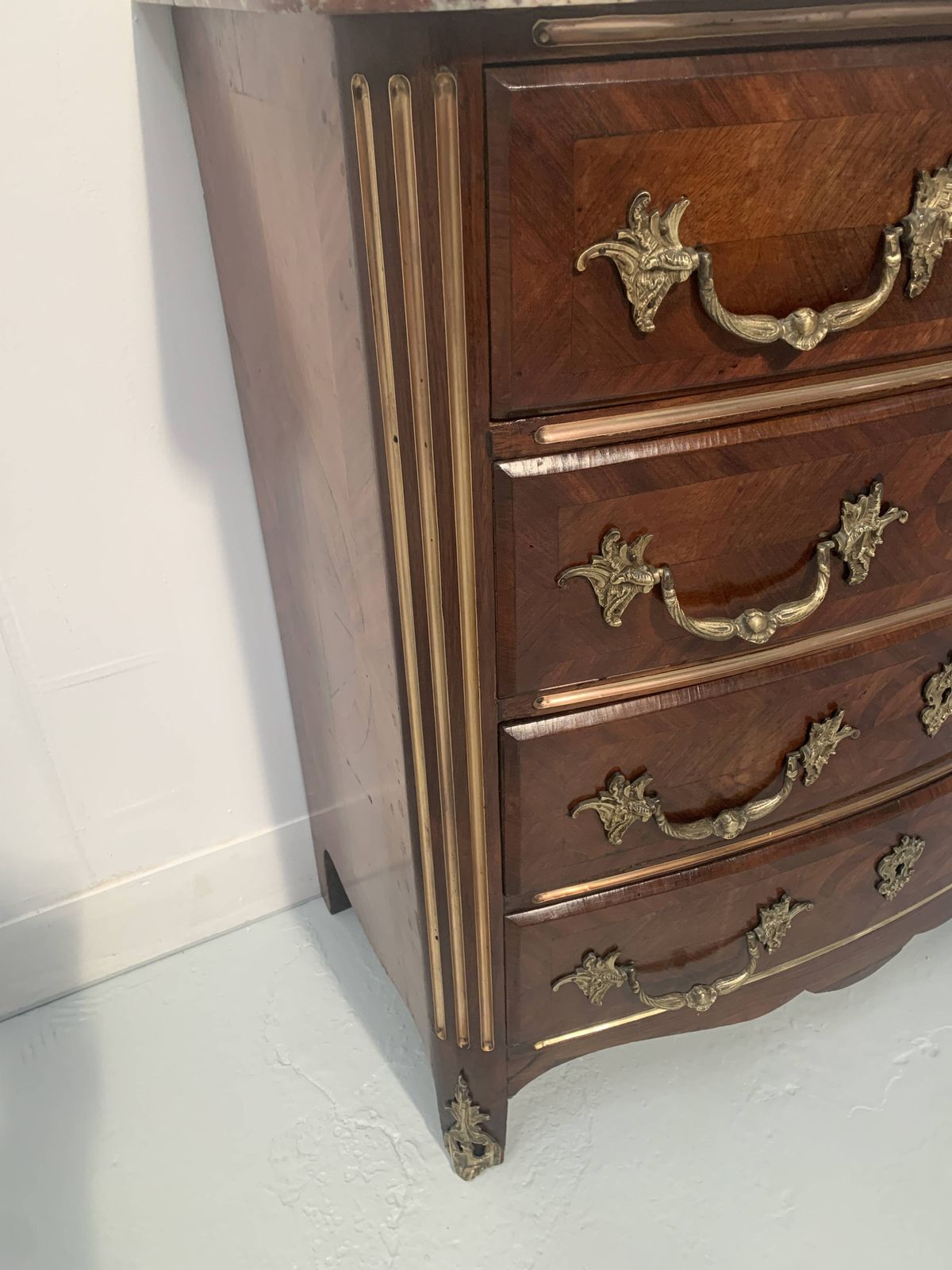 1209.975 20th Century Rosewood And Mahogany Chest Of Drawers photo