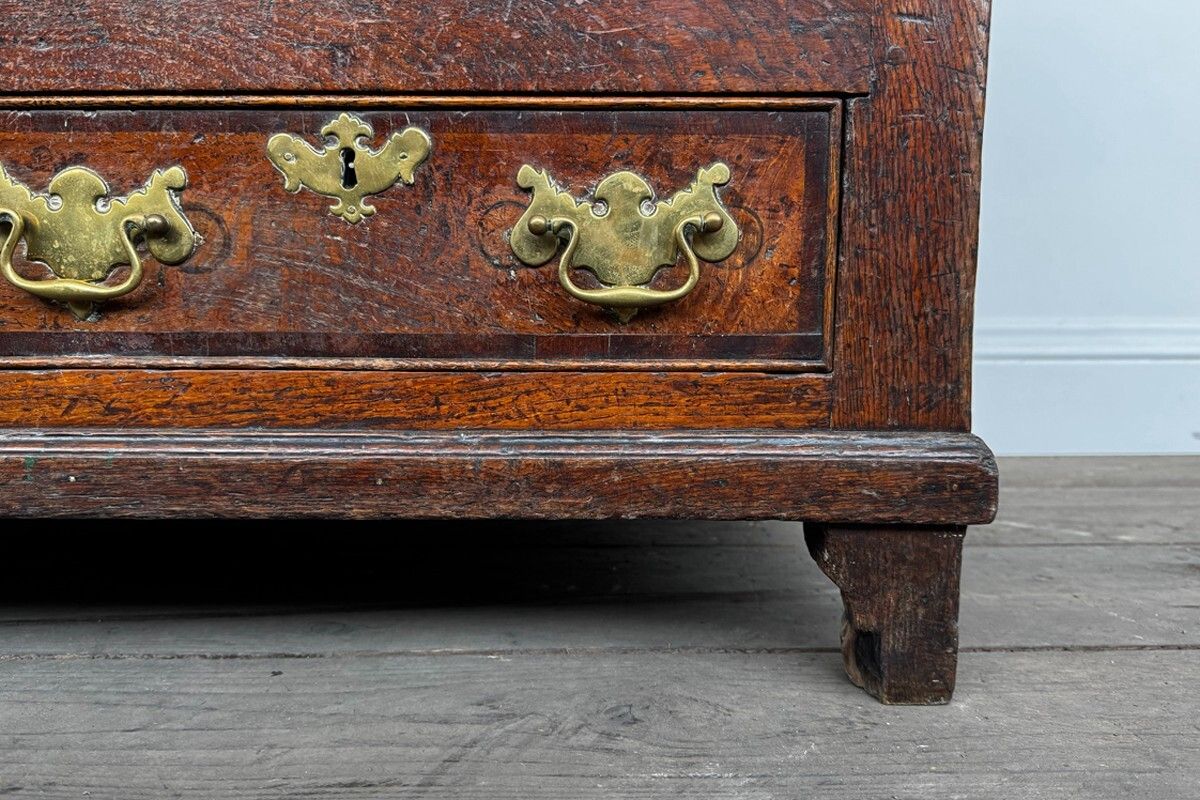 Antique 18th Century Georgian Oak Crossbanded Mule Chest photo vinterior
