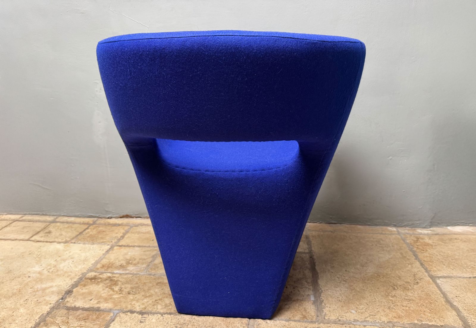 Ron Arad For Moroso Style Chair – Sculptural Modernist Design In Electric Blue photo furniture