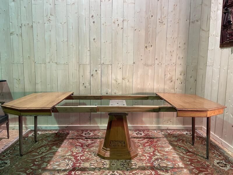 Table De Salle à Manger époque Art Déco En Chêne Massif photo 1000.0