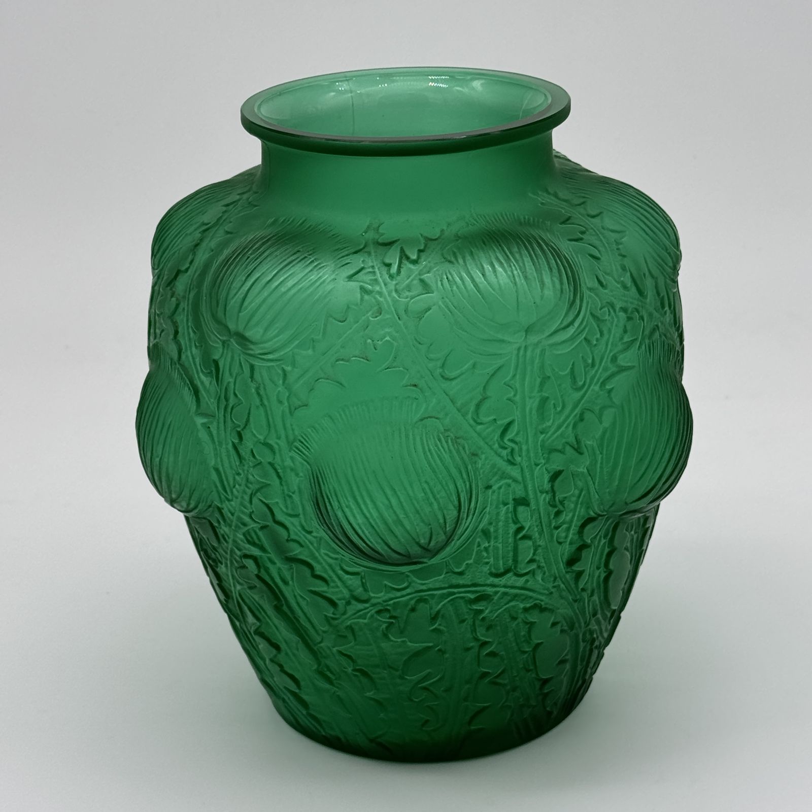photo furniture à R.Lalique Green Glass Domrémy Vase