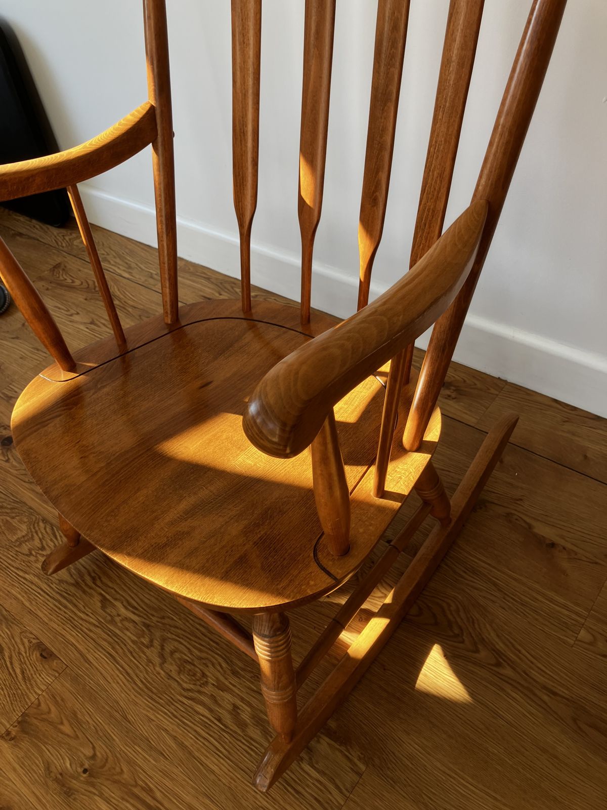 Excellent Wooden Rocking Chair photo buy