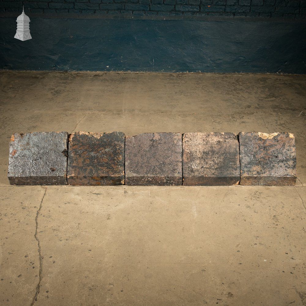 Triangle Wall Coping, Glazed Interlocking Copings   A Run Of 6.4 Metres