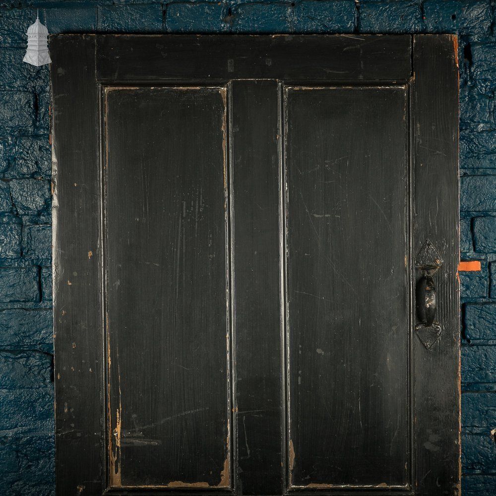 Home Fixtures Reclaimed 4 Panel Door – Distressed Orange & Black Paint, Suffolk Latch photo