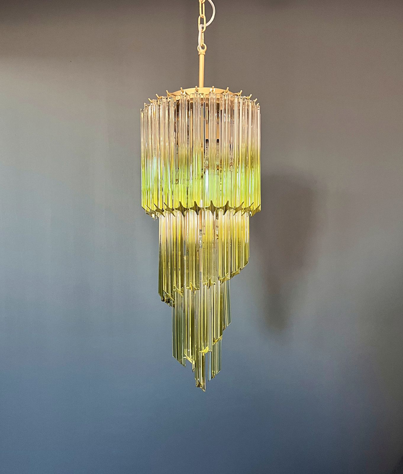 Murano Glass Spiral Chandelier – 54 Quadriedri Shaded Green Prisms