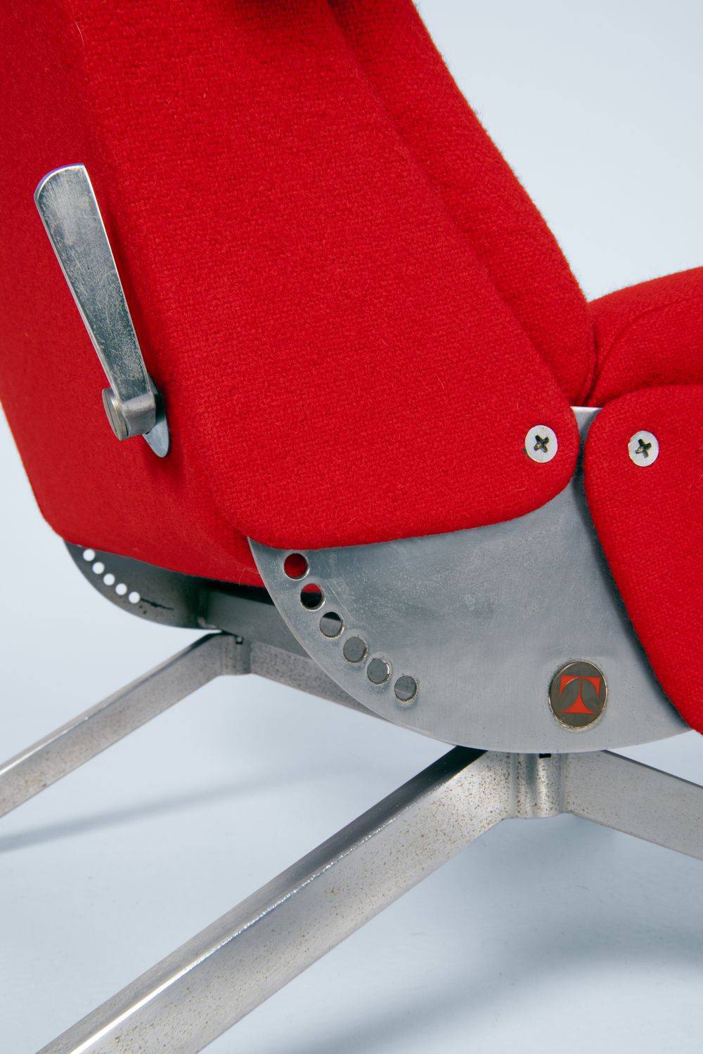 P40 Lounge Chair By Tecno   Osvaldo Borsani photo for sale