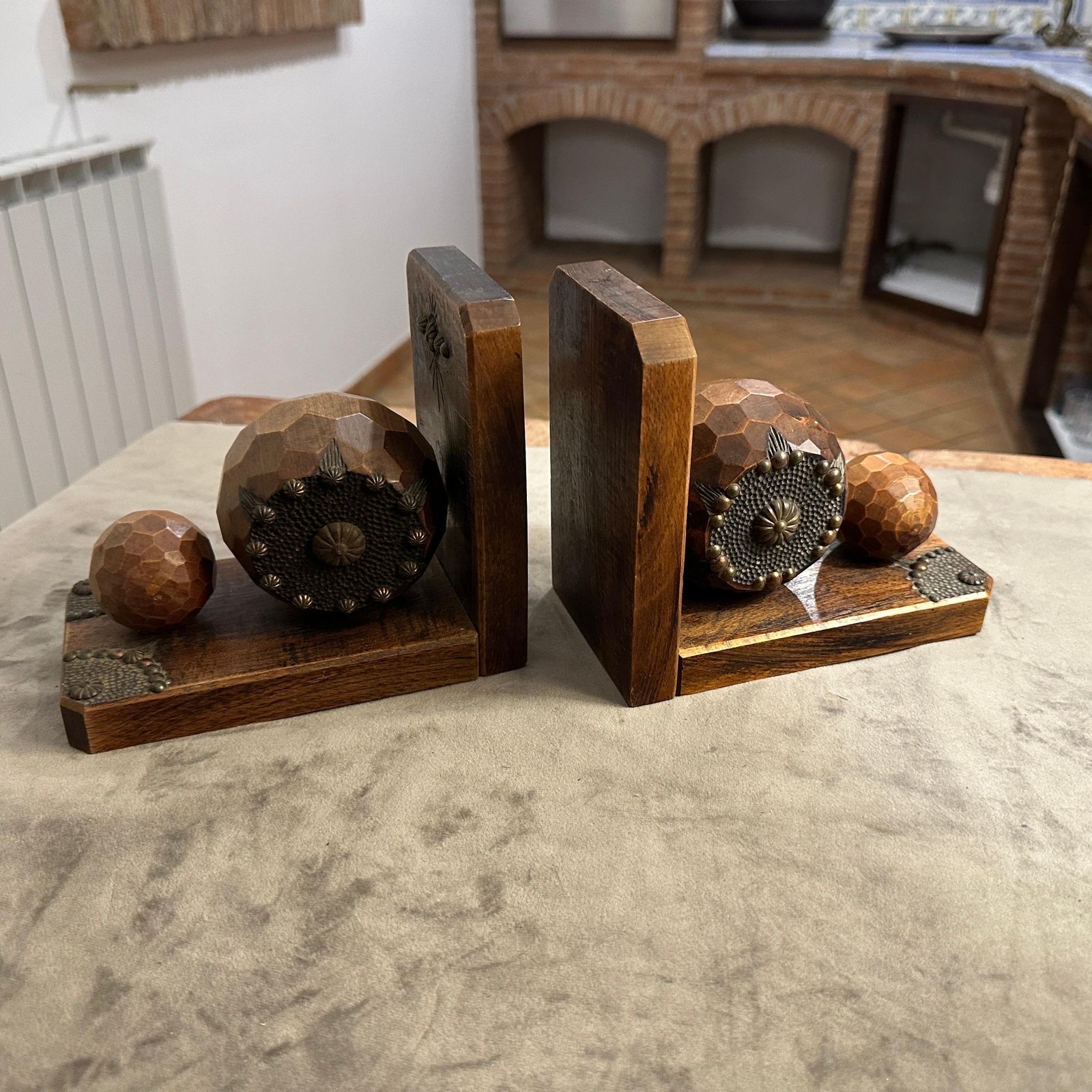 photo vinterior Set Of Four 1930s Art Deco Wood And Iron French Bookends